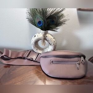 Ace Fanny Pack in Dune